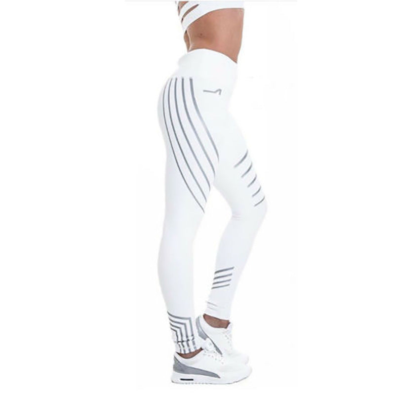 White sport leggings with minimal line design – comfortable and breathable activewear for everyday workouts